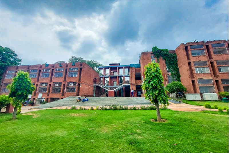 Ram Lal Anand College-image