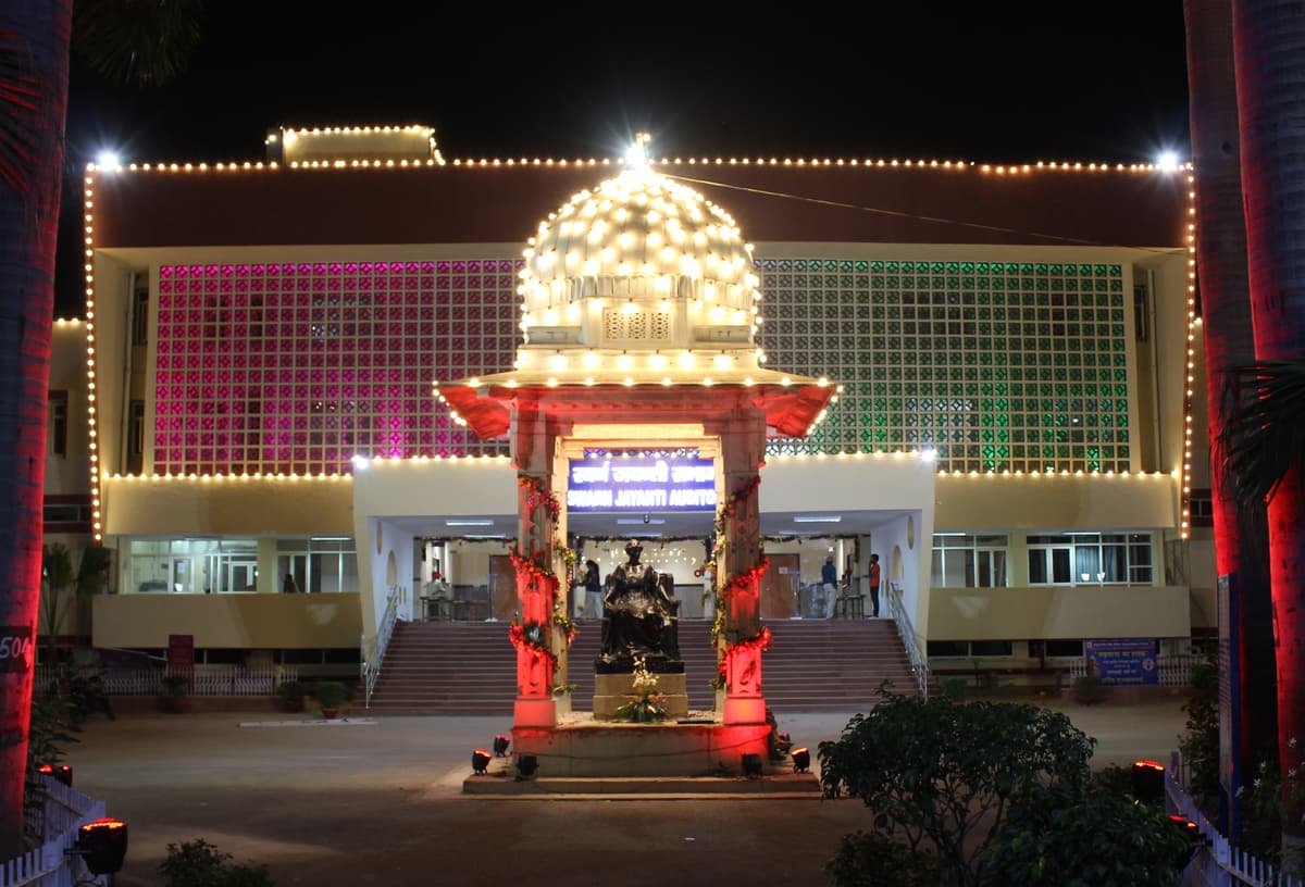 Lady Hardinge Medical College-gallery-image-4