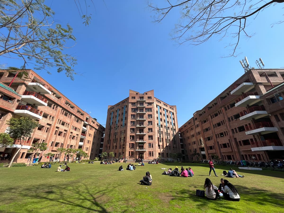 Sharda University-gallery-image-1