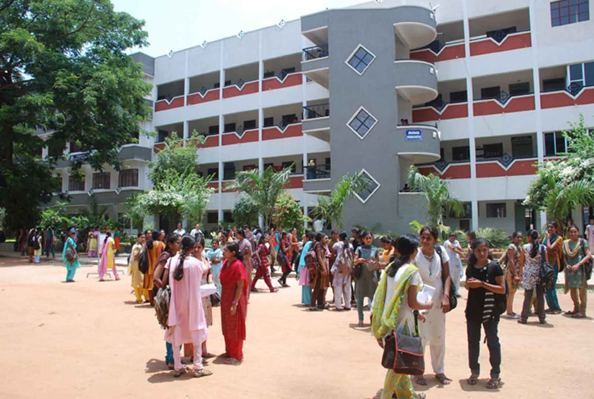 Sree Siddaganga College of Arts, Science and Commerce for Women-gallery-image-1