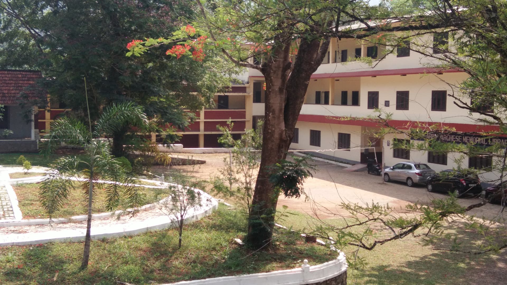 Henry Baker College Melukavu-image