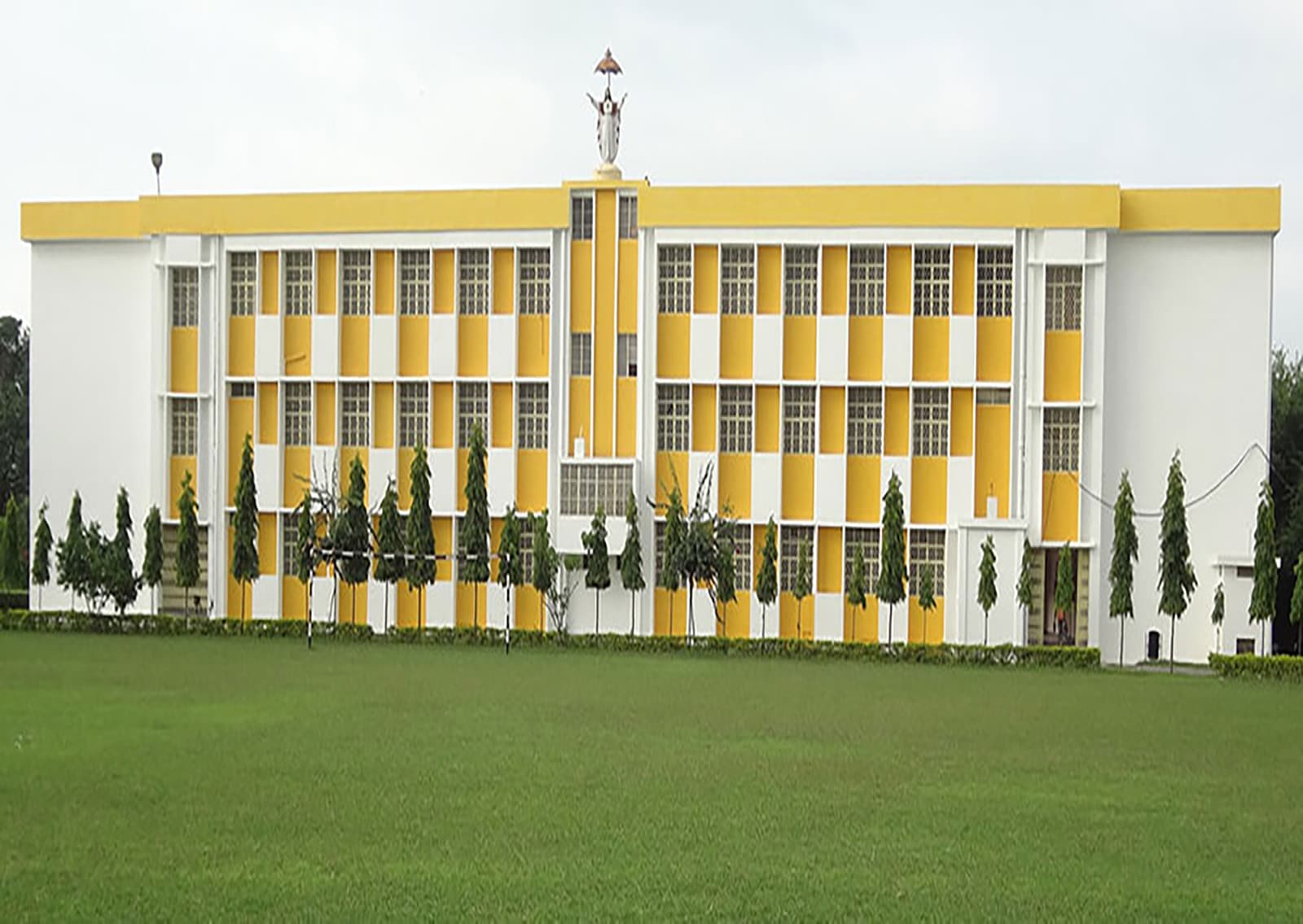 Sacred Heart Degree College-image