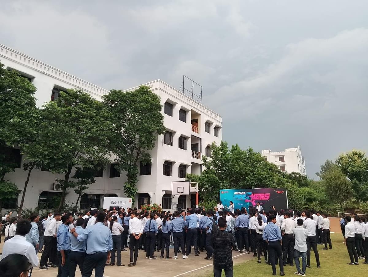 CALC-gallery-image-0