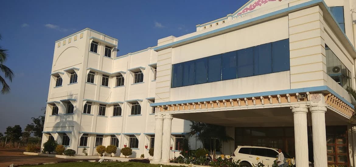 Chezhian College of eEducation-gallery-image-1