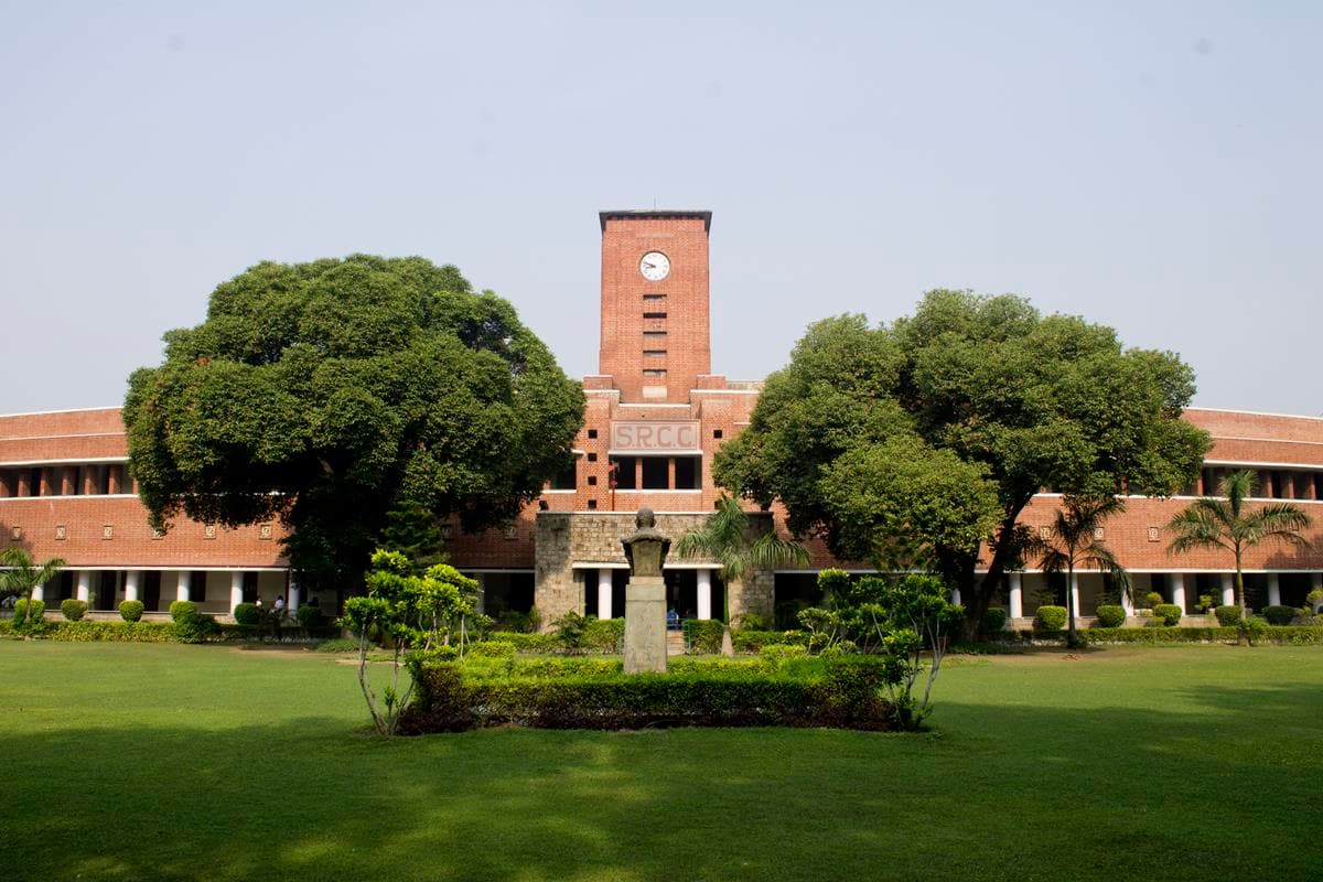 Shri Ram College of Commerce-image