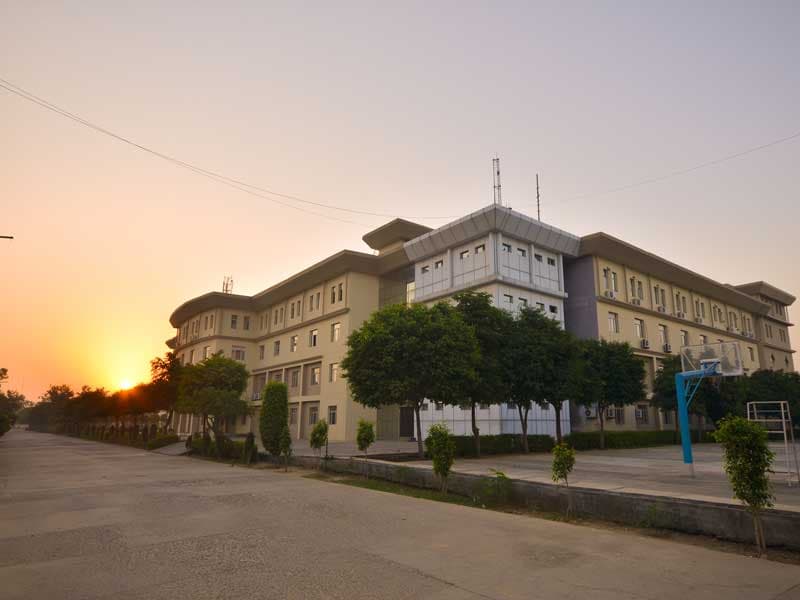 Advanced Institute of Education-image