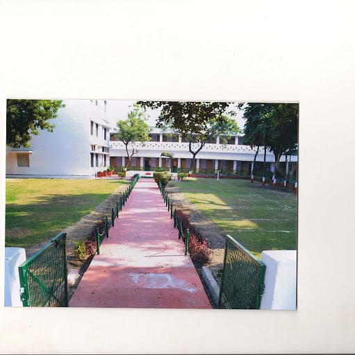 L.R. College-image