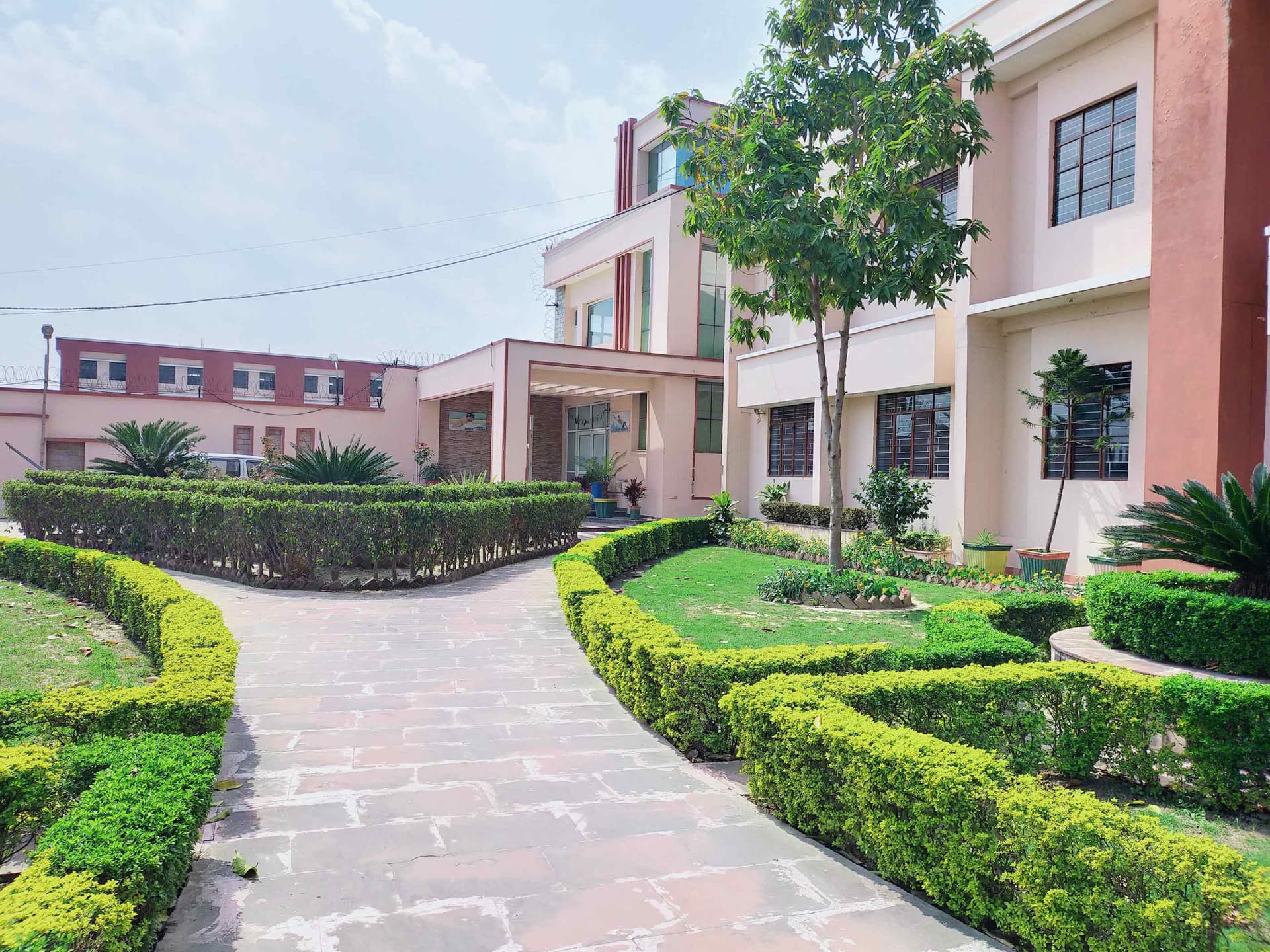 Silver Bells Institute for Higher Education-image