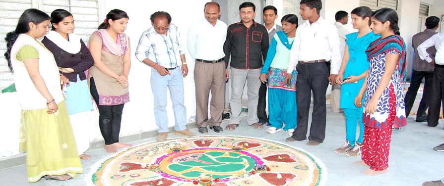 Shri Krishan Mahavidyalaya-image