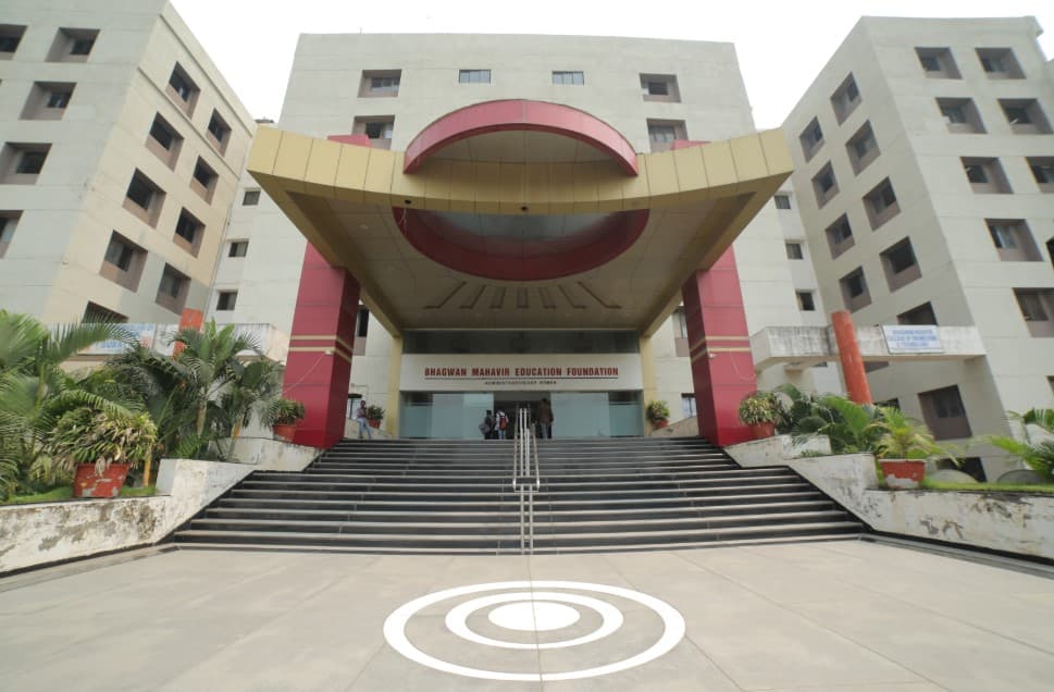 Bhagwan Mahavir College of Pharmacy-image