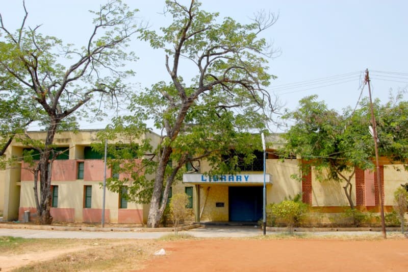 Sri Subbaraya and Narayana College-image