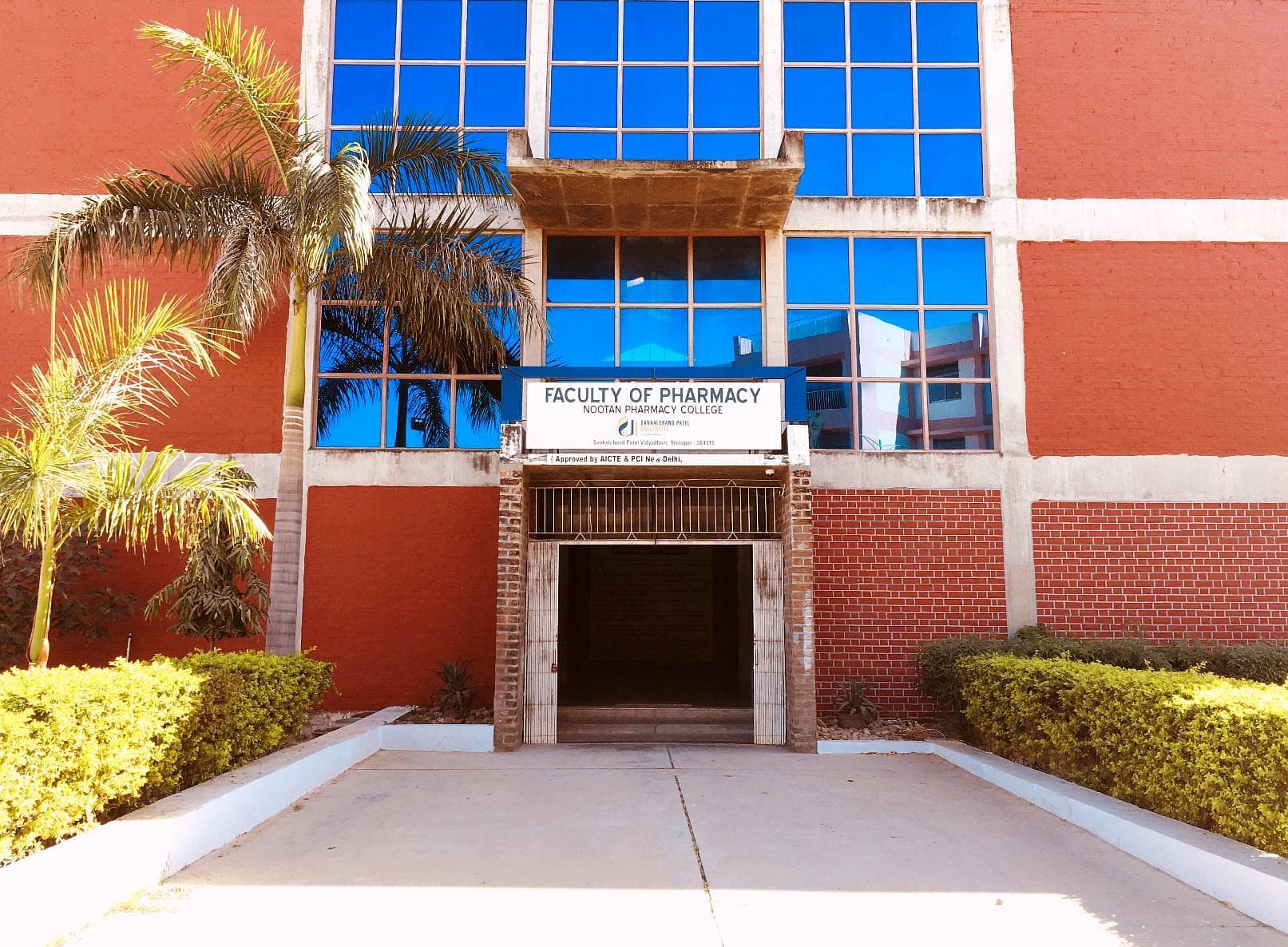 Nootan Pharmacy College-image