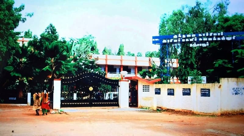 Kunthavai Naacchiyaar Government Arts College for Women (Autonomous)-image