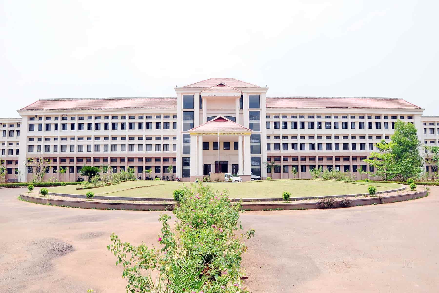 Sree Narayana Guru College of Engineering and Technology-image
