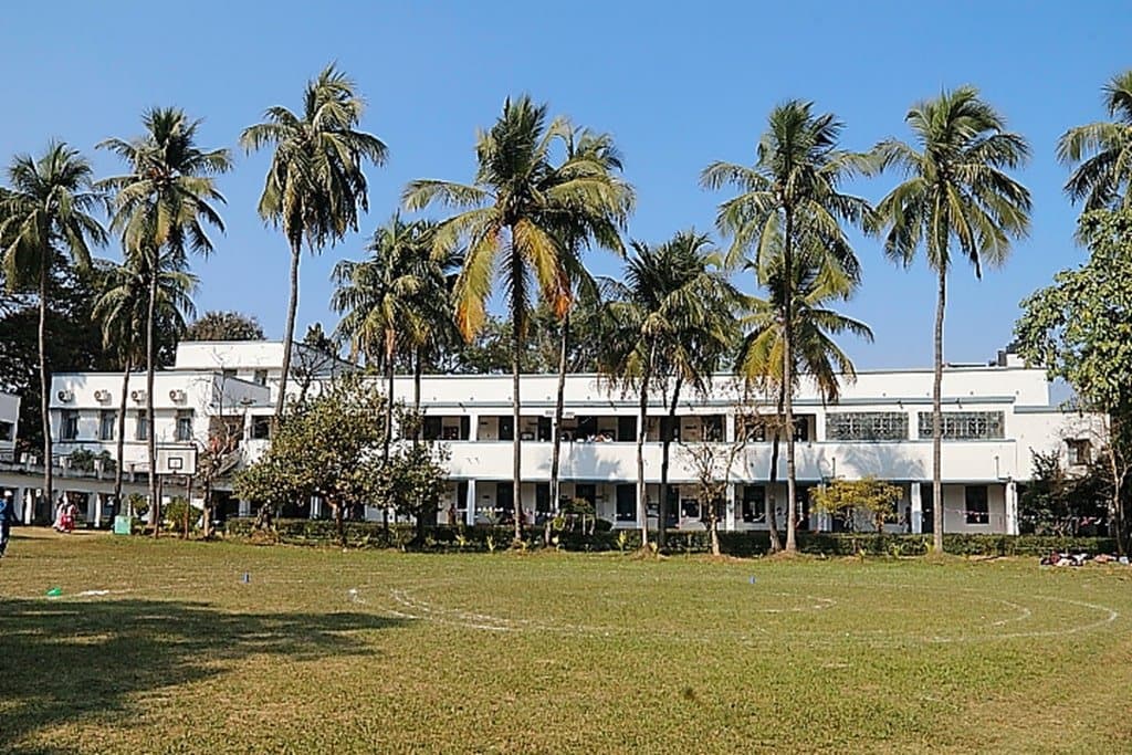 Berhampore Girls' College-image