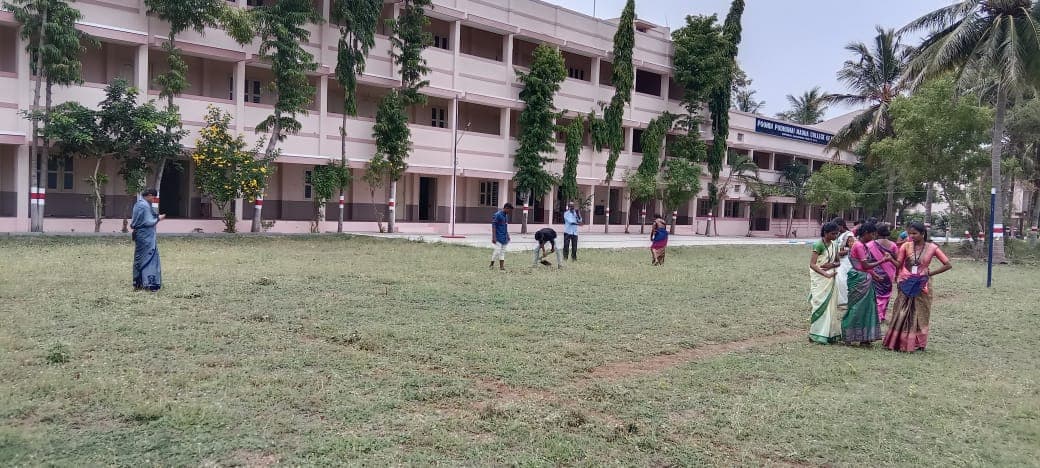 Poondi Pudhumai Madha College of Education-image