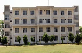 Translam Institute of Pharmaceutical Education and Research-gallery-image-1