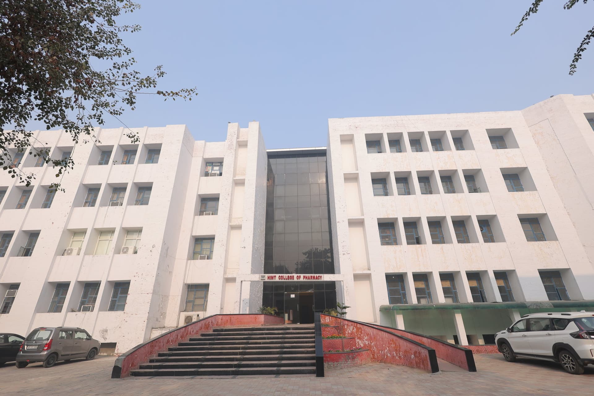 HIMT College of Pharmacy-image