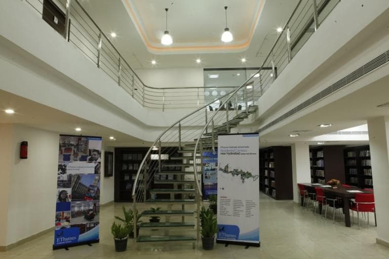 EThames Degree College-gallery-image-1