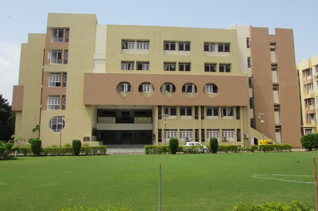 SKUM College of Physiotherapy-gallery-image-2