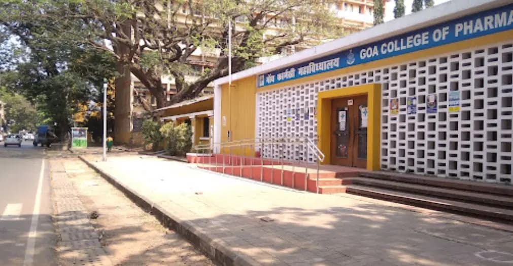 Goa College of Pharmacy-image