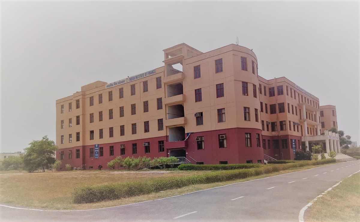 IIF Business School-gallery-image-4