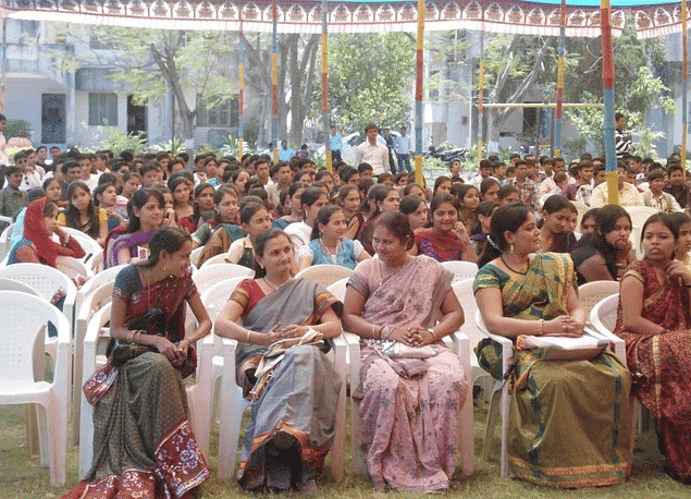 Shri Manilal Kadakia College of Management and Computer Studies-image