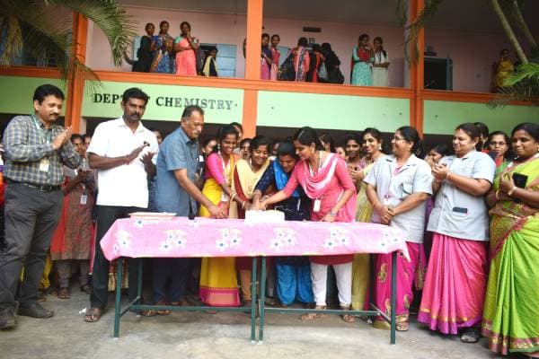 Padmavani College for Women-image