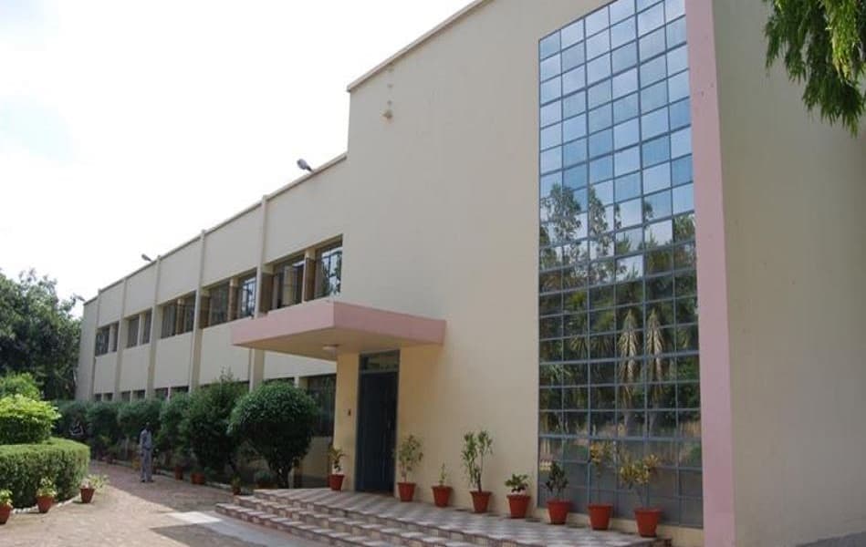 Birla Institute of Technology-image