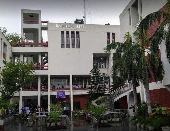 Rajdhani College-image