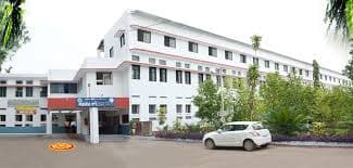 Balwant College, Vita-image