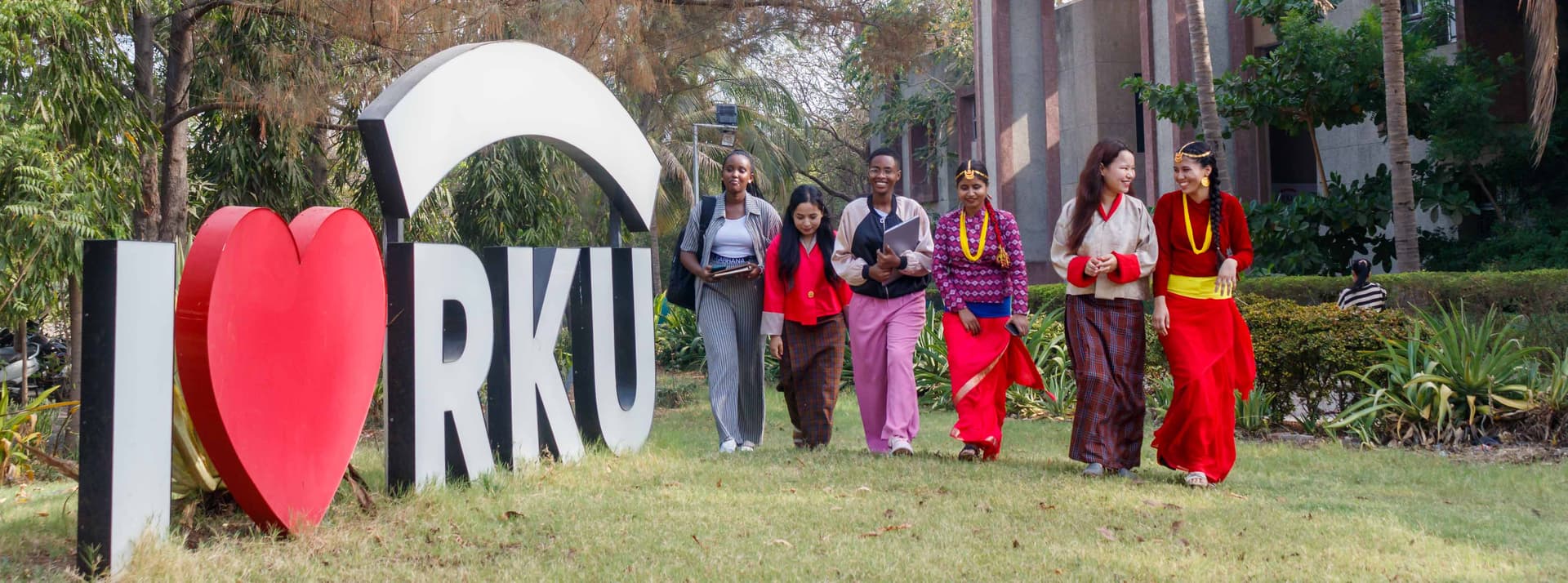 RK University-image