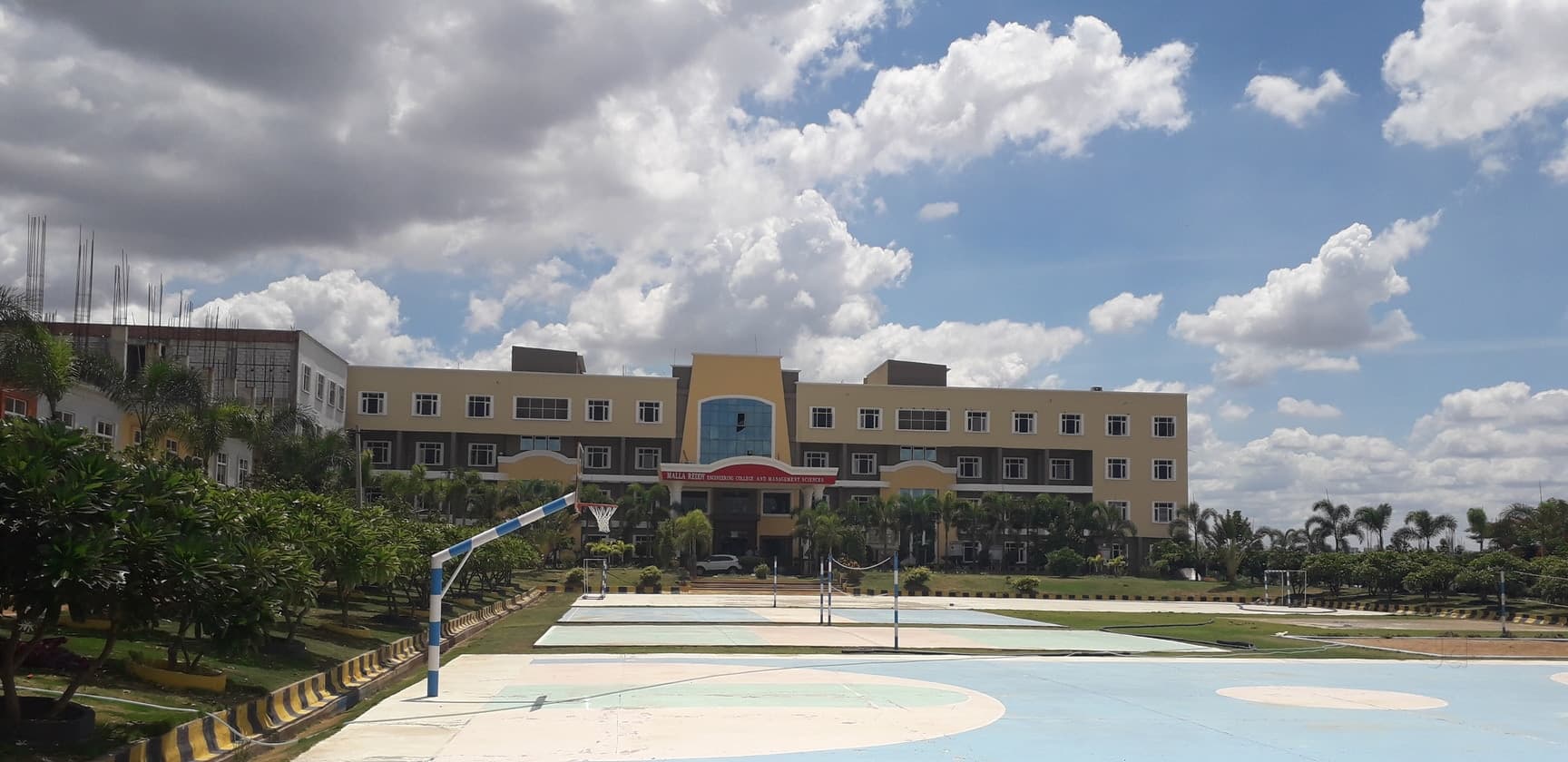 Malla Reddy College of Engineering-image