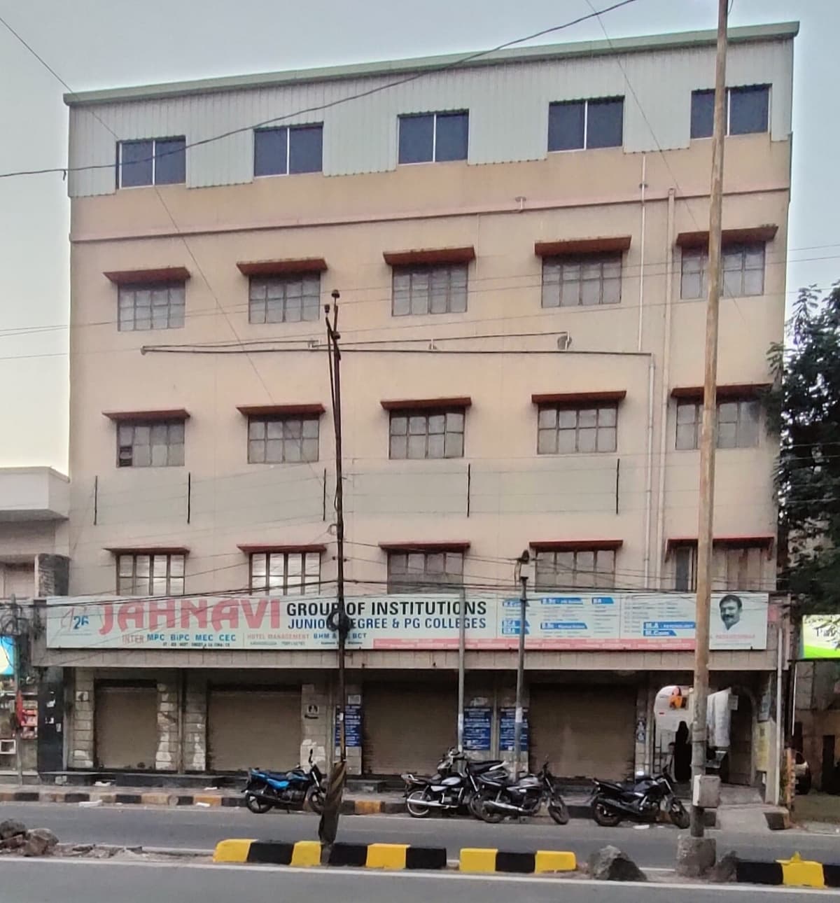 Jahnavi Womens Degree and PG College-gallery-image-3