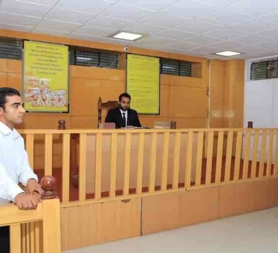 KCL Law-gallery-image-2