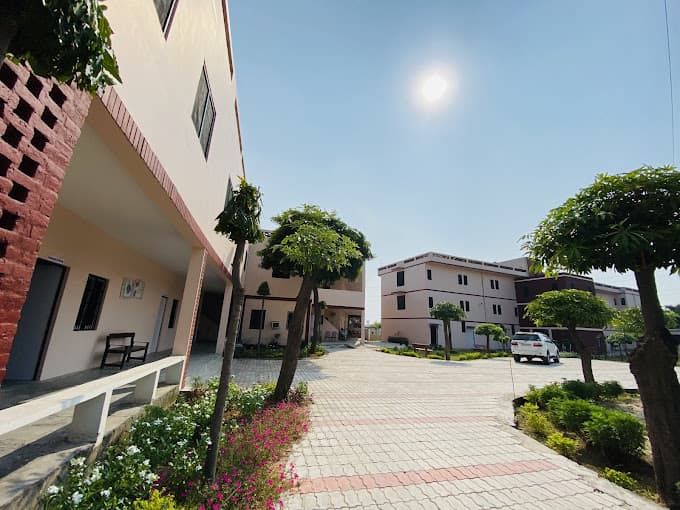 Nam Rattra College of Nursing-gallery-image-3