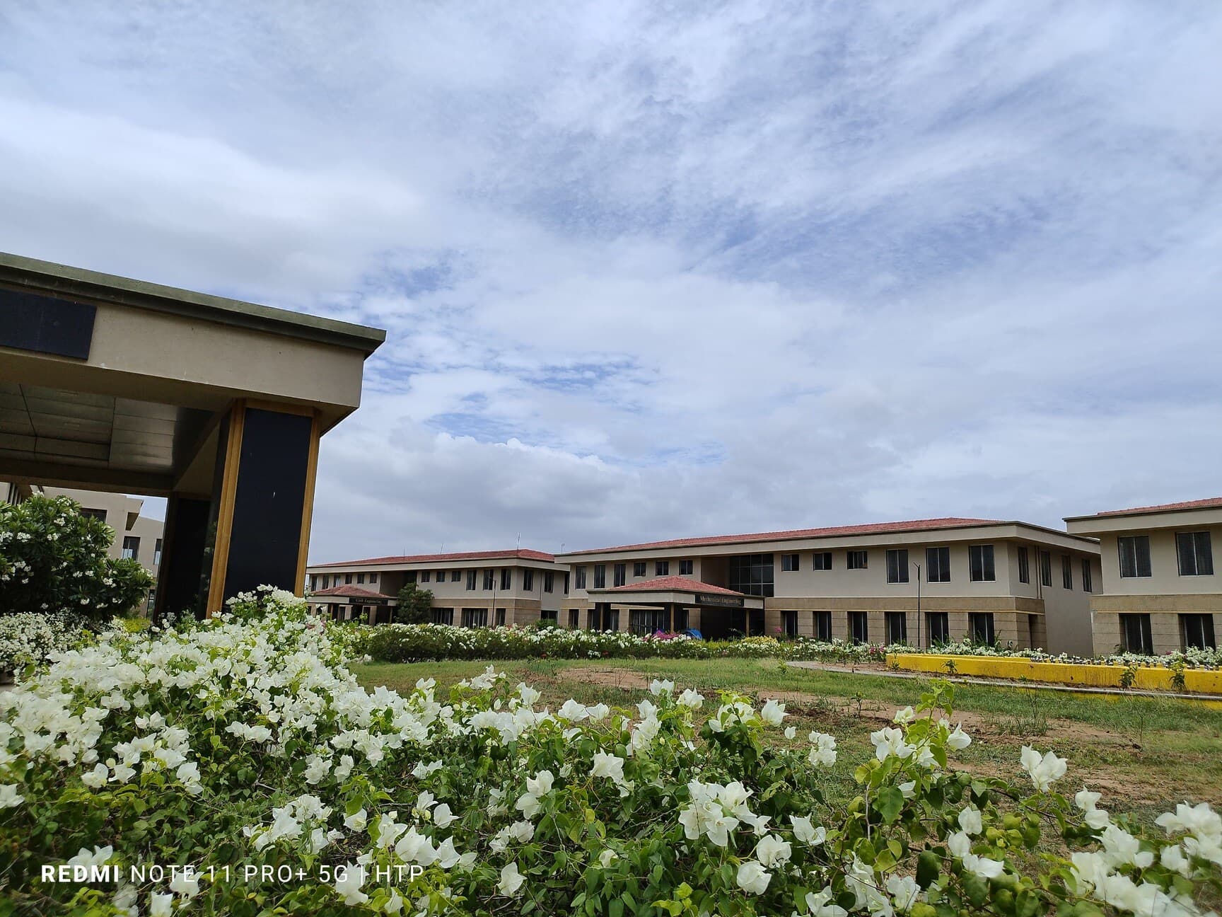 Veerayatan Institute of Engineering-image