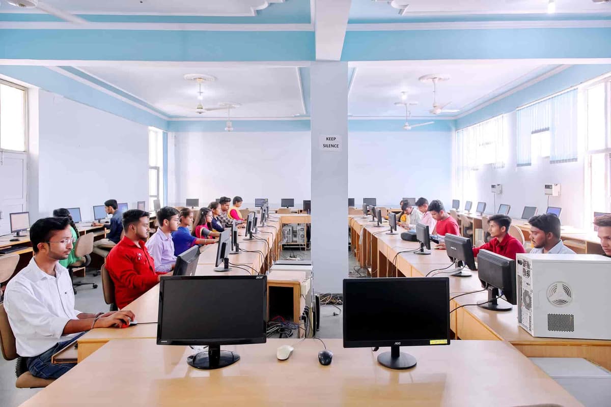 Dronacharya Degree College-gallery-image-3