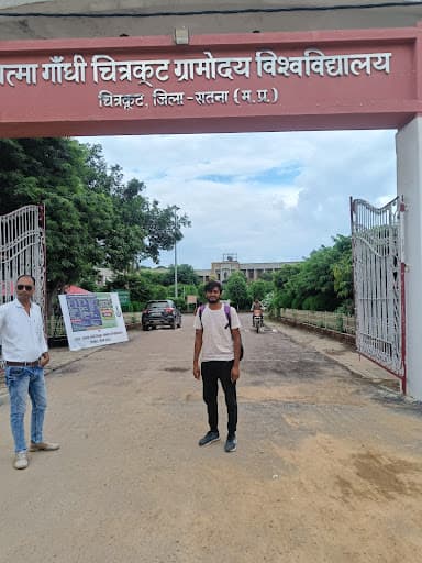 Mahatma Gandhi Chitrakoot Gramoday Vishwavidyalaya-gallery-image-7